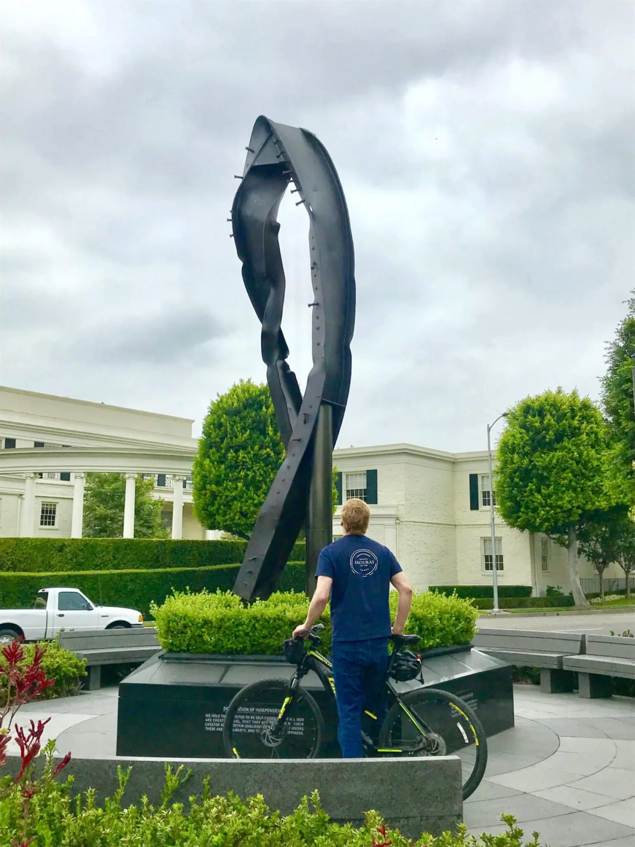 Beverly Hills Tour in Los Angeles - Bikes and Hikes LA