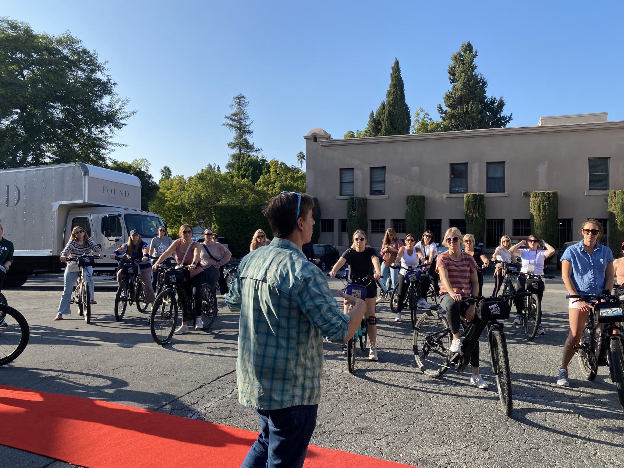 A guide leads the Pasadena Bike Tour