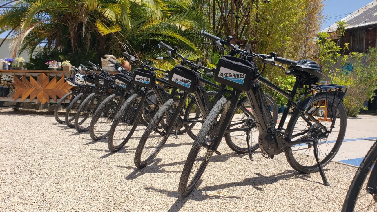 Historic Downtown Ojai & Orchards Tour in Los Angeles - Bikes and Hikes LA