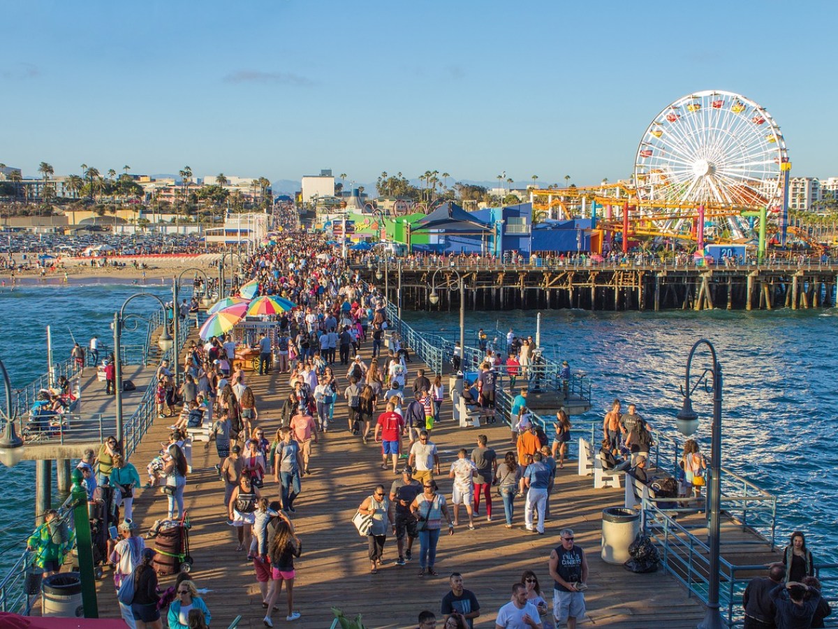santa monica walking tour
