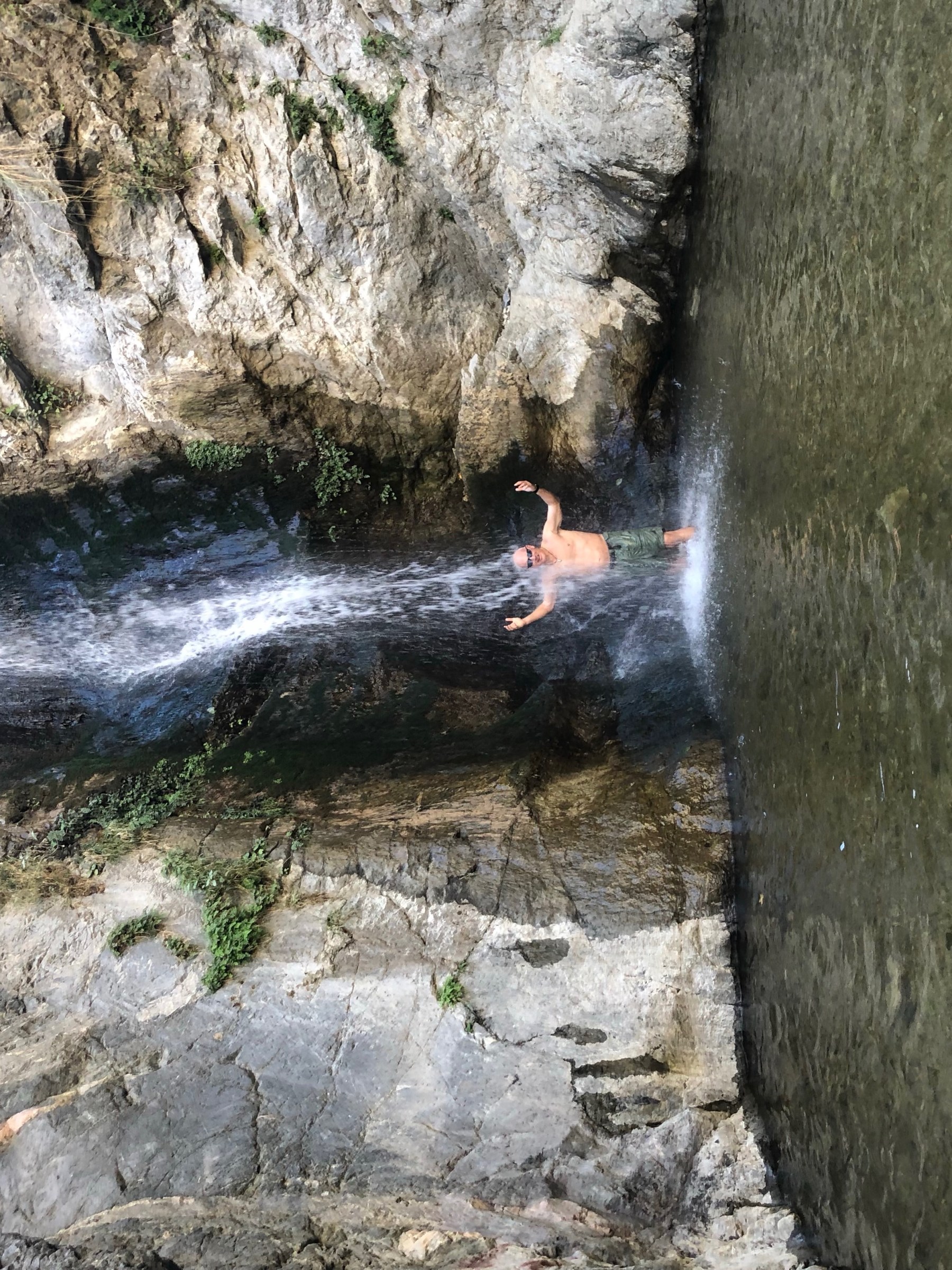 waterfall eaton canyon pasadena hike