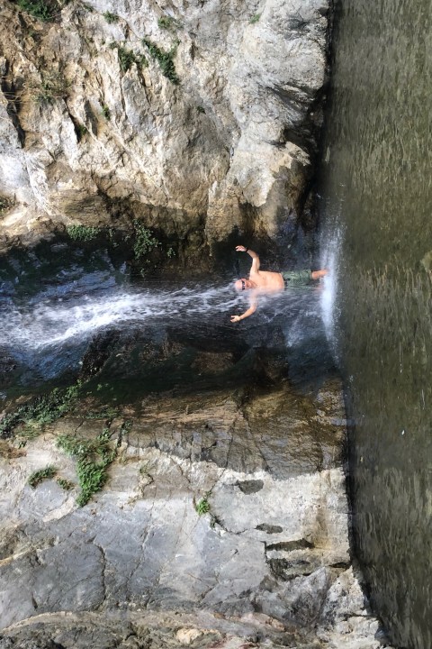 waterfall eaton canyon pasadena hike