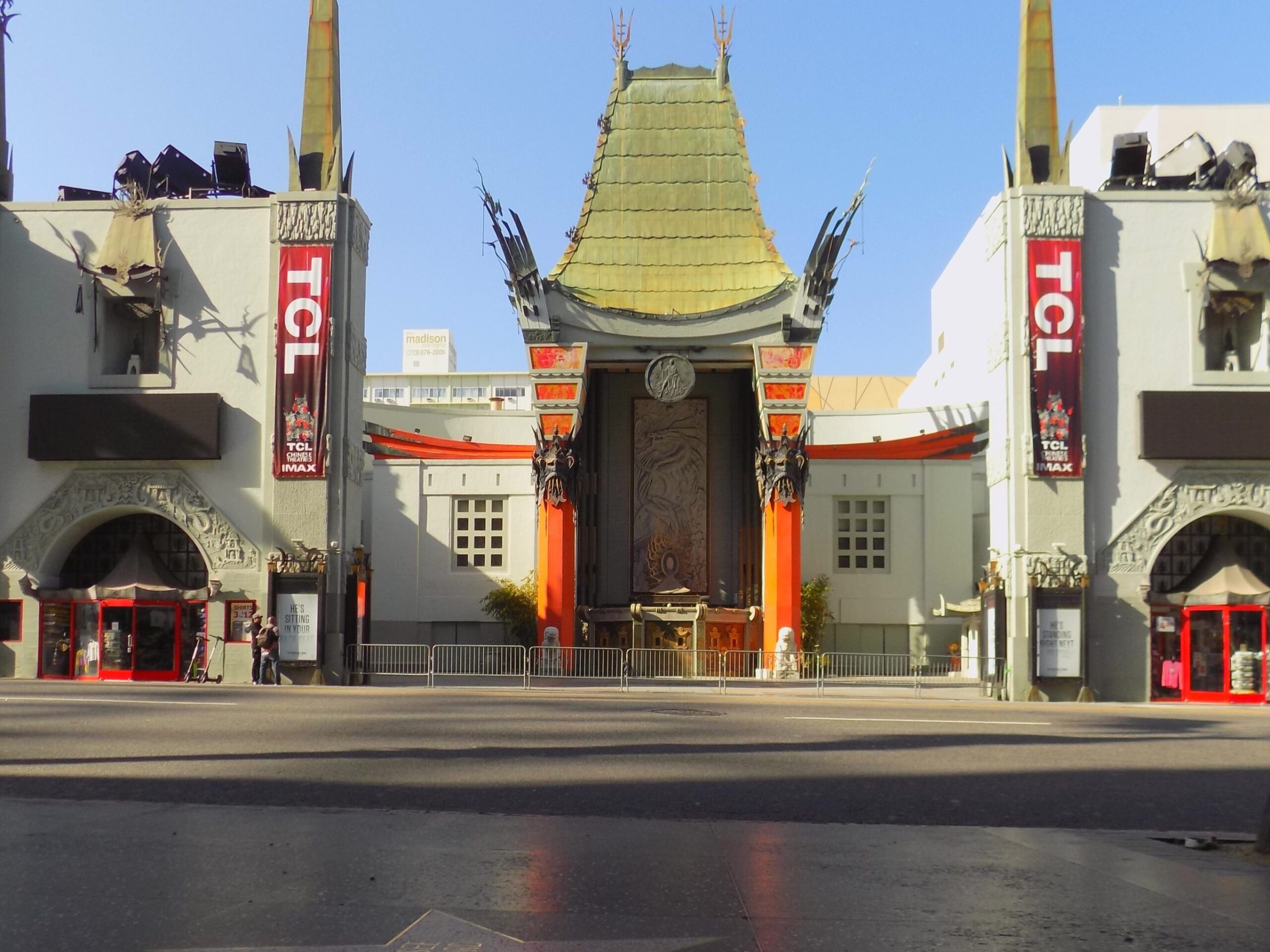 Grauman's Chinese Theatre street