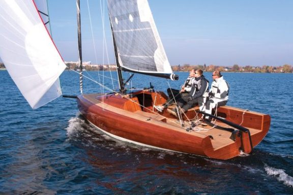 a small boat in a body of water