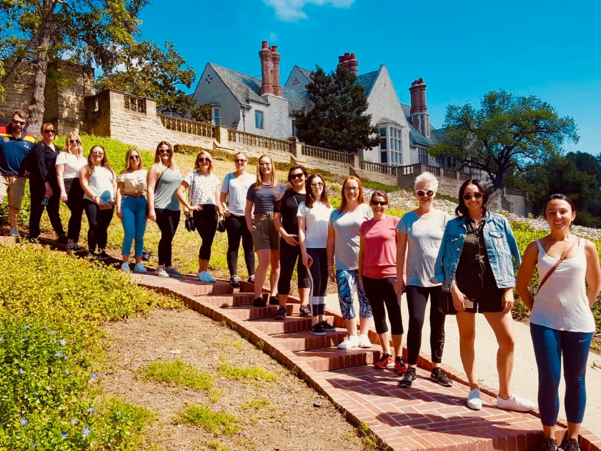 Our celebrity tours of Los Angeles are great for groups!