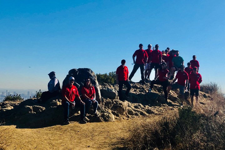 group hike tour hollywood sign