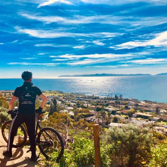 A guide from bikes and hikes Los Angeles tours