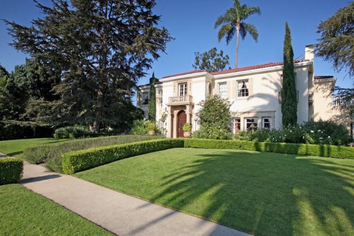a large lawn in front of a house hancock park