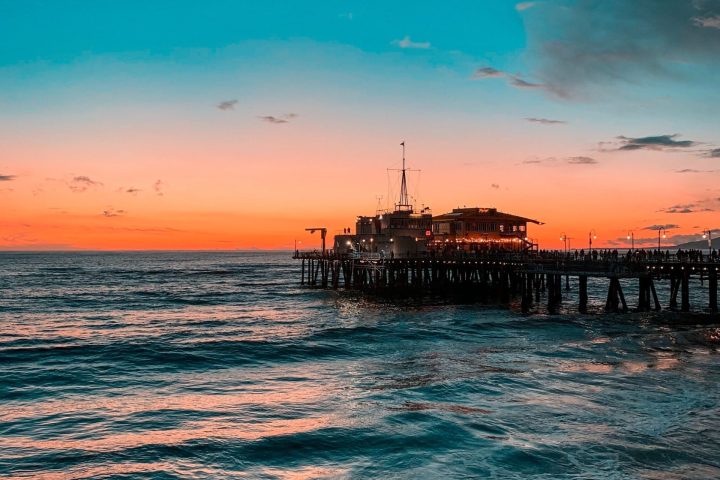 venice beach at sunset bikes and hikes los angeles